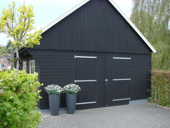 paint barn black