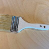 Flat brush for wood paint
