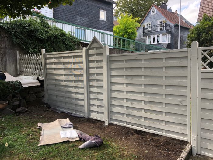 fence light grey paint
