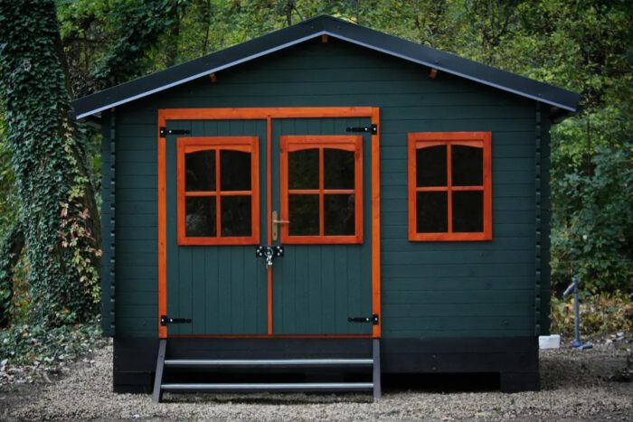 garden shed green paint