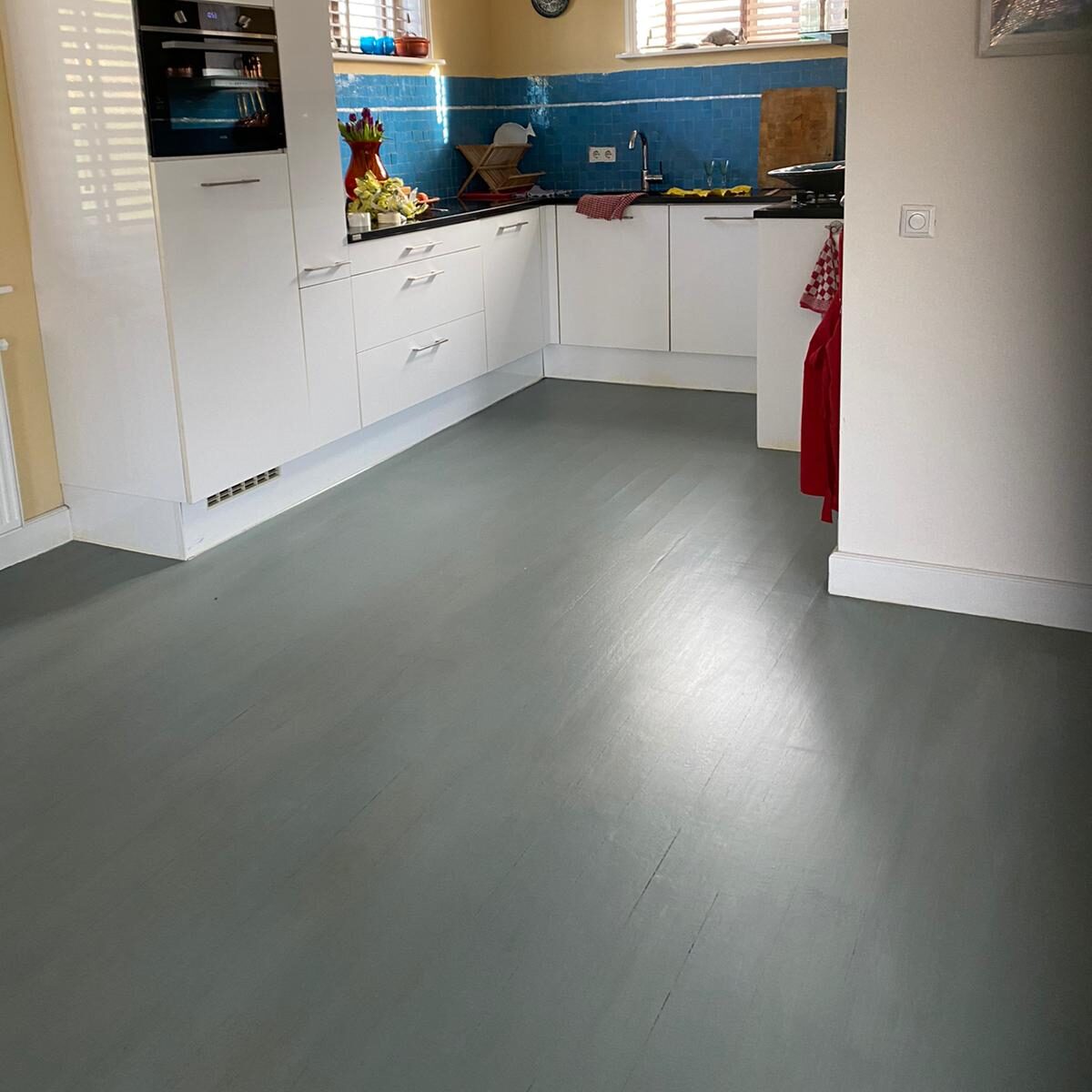 painting a wooden floor