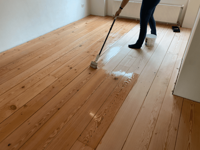 wooden floor varnishing